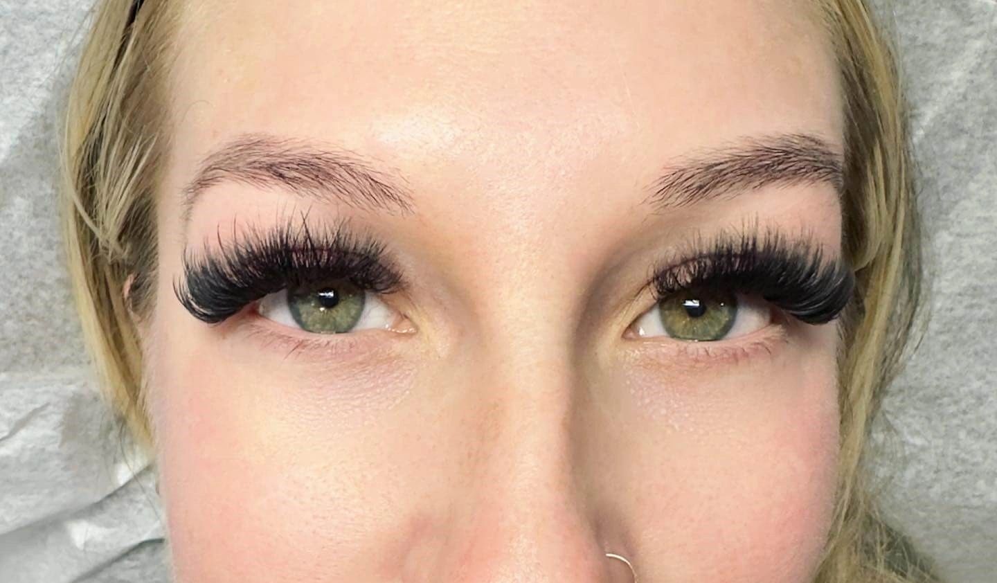 Choose the Best Lash Extension Styles